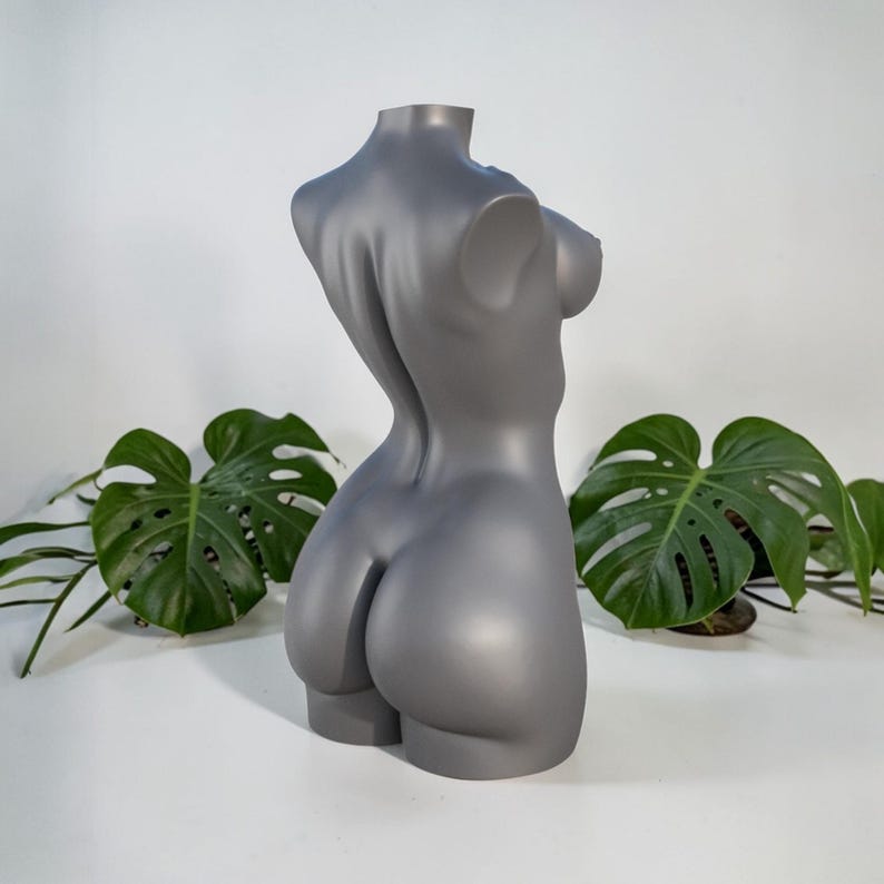 Torse féminin aux courbes généreuses, sculpture de buste, moule en silicone pour bougies, savons, plâtre, résine, décoration corporelle minimaliste, moule esthétique. image 1