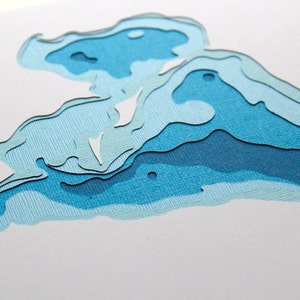 Lago Koronis - original 8 x 10 papercut art en su elección de color