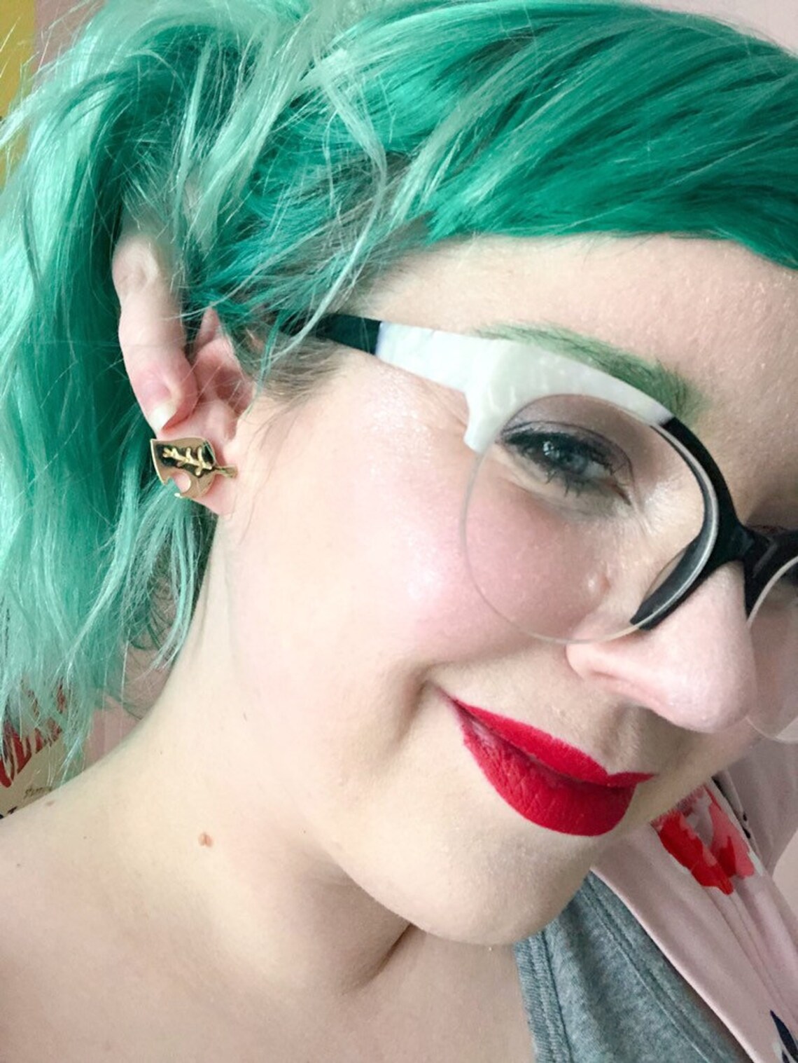 18K Gold AC Leaf Earrings - Etsy