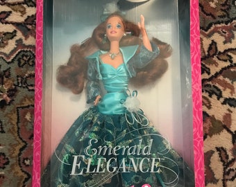 Smaragdgrüne Eleganz Barbie