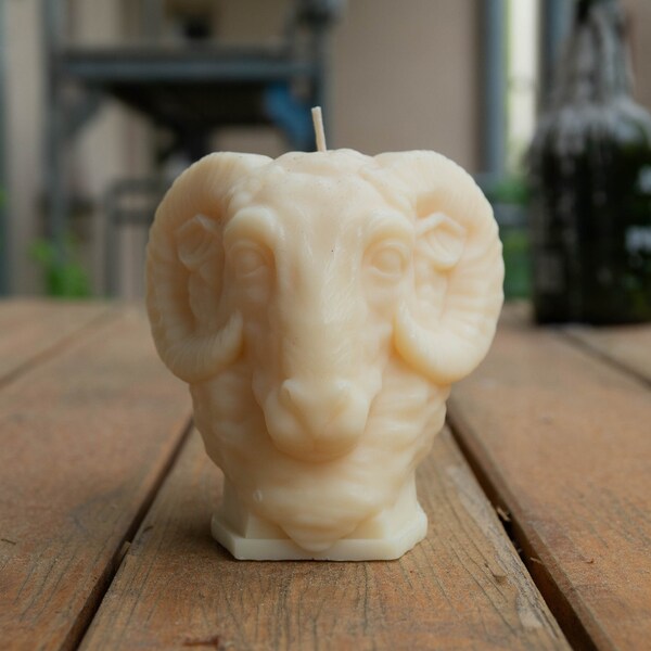 Widder Kerze/ Geschenk Sternzeichen Widder / Geschenk für Widder / Skulpturkerze / Skulptur Widder / Schöne Kerze / Aries Candle