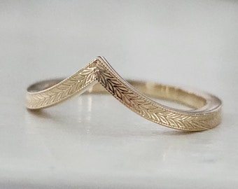 Etched version Gold Wedding Band stacking ring Peaked Antique Moissanite Victorian Crown Simple Diamond wedding PenelliBelle "The Circlet"