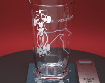 Juego de vasos de pinta con grabado de Fórmula 1 - Silverstone que incluye vaso de pinta, posavasos y abridor de botellas