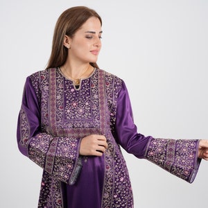 Embroidery Thobe Tatreez Dress in Purple and Beige