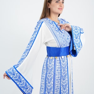 Embroidery Thobe Tatreez Dress in White and Blue