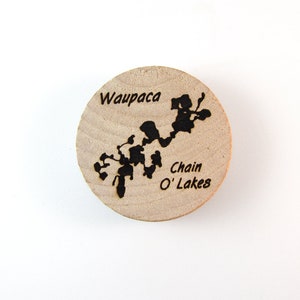 Waupaca Chain O&#39; Lakes Laser Burned Wooden Magnet