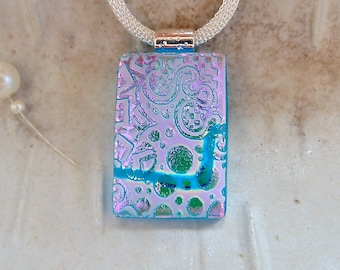 Collar rosa, turquesa, colgante dicroico, joyería de vidrio fusionado, azul, collar incluido, A8