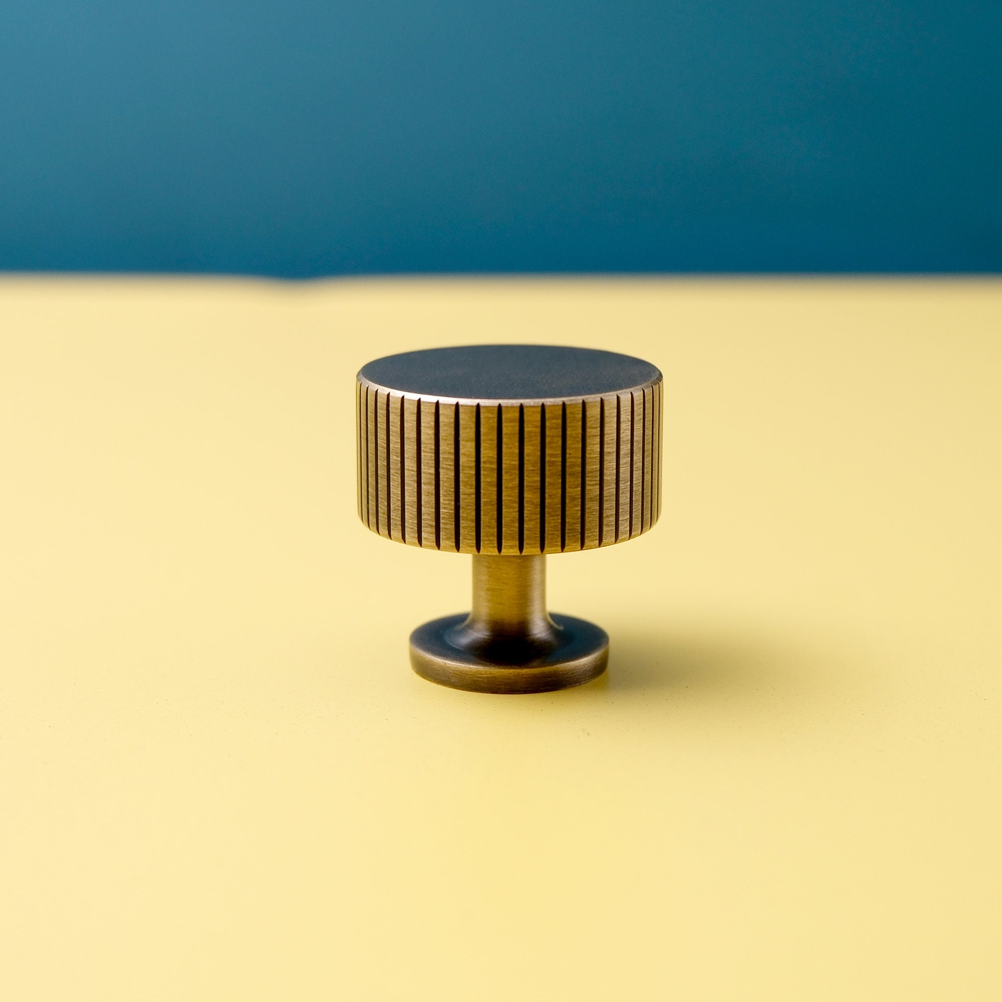Linear Aged Brass Knobs and Pulls for Cabinet Doors Solid Brass ...