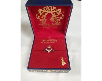 AUTHENTIEKE Disney X RockLove SNEEUWWIT Dagger Heart Ring Sz. 10 Nieuw