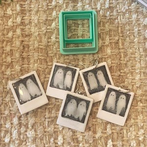 Polaroid Bild Ausstecher aus Polymer Clay – Retro Kamera Rahmen für Ohrringe 3,25 in