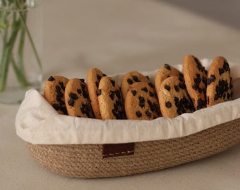 Jute basket for cookies and candies