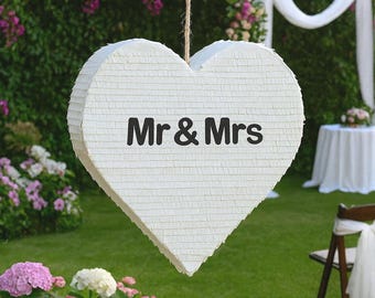 Piñata de corazón para boda de Sr. y Sra.: decoración grande blanca para despedida de soltera