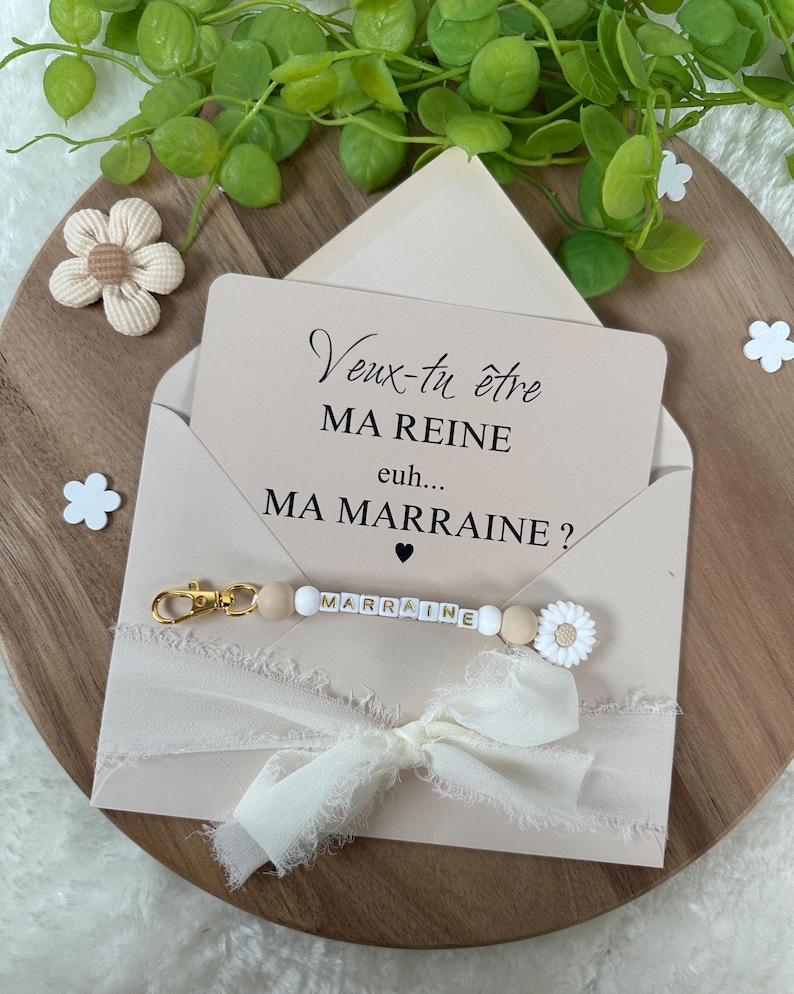 Annonce grossesse marraine carte avec porte clés. Demande marraine, baptême, porte clés en perles, famille, sœur, amie, belle sœur, cousine Ma reine.. euh ma