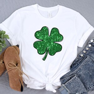 Four Leaf Clover Shirt, Saint Patrick's Day Shirt, Irish Shamrock Tshirt, Women St Patricks Gift  Tee, Irish Shirt, Lucky Shirt