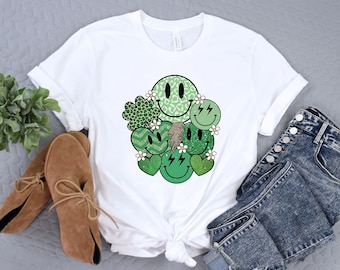 St Patrick's Day Smiley Face Shirt, Lucky Shirt, Irish Woman Gift Tee, Four Leaf Clover Shirt, Shamrock Festival Shirt, Gift for her