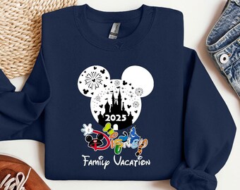 Sudadera Disney Family Vacation 2025, sudadera con capucha de Mickey y Minnie, camiseta Disney Castle 2025, regalo de vacaciones Disney, ropa para viajes familiares