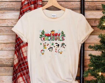 Camiseta navideña de Mickey y sus amigos, camiseta navideña de Disney, camiseta familiar navideña, camiseta de Disney World, camiseta de viaje de vacaciones a Disneyland