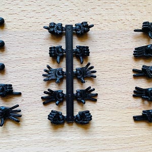 Dummy 13 - Extra Hand Poses from the original designer!