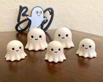 Cute Ghost for Halloween - Halloween Decorations Desk Display - Spooky Home Decor - Cute Party Favor Cute Gift Idea for Family Friends Kids