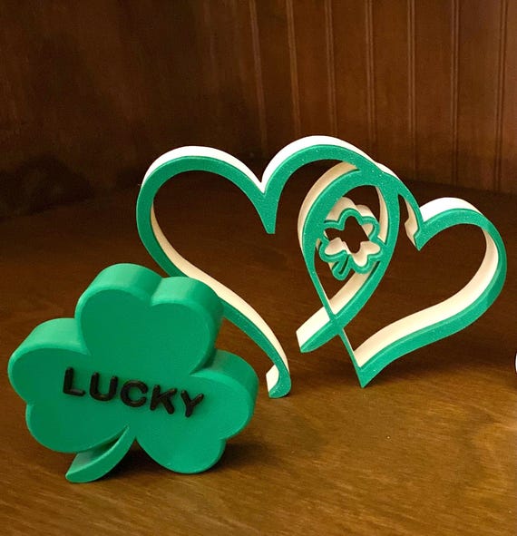 Decorazione Tavolo A Livelli Per San Valentino E San Patrizio - 6 Cartelli In Legno Cuori E Trifogli