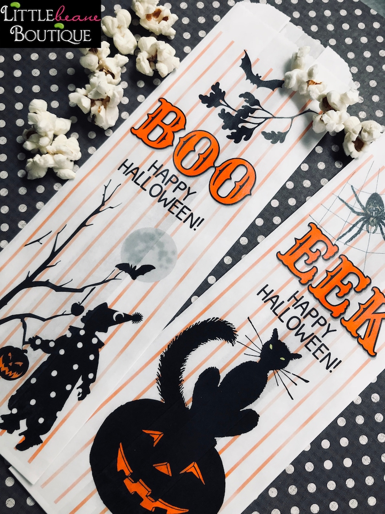 Halloween Popcorn Bags, Halloween Favors, Vintage Halloween Treat bags, Retro Trick or Treat bags,Personalized Popcorn bags, Halloween party Boo design