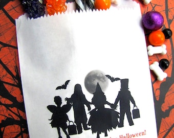 Personalized Halloween Paper Treat Bags, Spooky Kids Favor Candy Bags