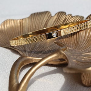 Bracciale rigido riempito in oro 18 carati, bracciale inciso, bracciale con nome personalizzato, gioielli personalizzati, bracciale impermeabile, regalo di Natale
