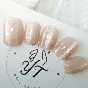 White Cat Eye Short Square Press On Nails, Holiday Reusable Nails with Glue Kit