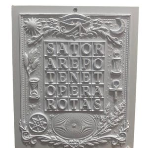 SATOR magisk kvadratplakett, sator arepo tenet opera rotas 3D-utskriven i plast, storlek 15 x 18 cm
