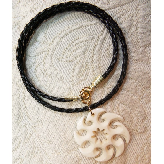 Dark Brown Carved Bone Hei Matau Stylized Maori Fish Hook on Braided Leather Cord Masculine Design Man/'s 19 inch Choker