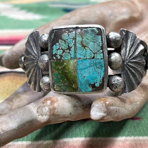 アクセサリー Jock Favor Drilled Turquoise Bracelet アクセサリー Jock Favor Drilled Turquoise Bracelet Navajo