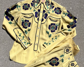 Frontex YELLOW Vintage WOMEN'S SUIT Rare Pansies Chainstitch Embroidery 1950s Western Matching Shirt & Pant, extra small size, gift for her