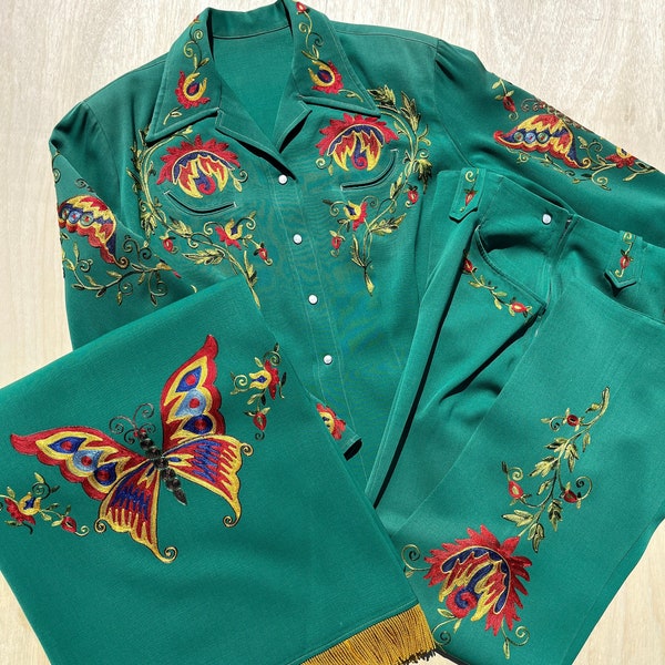 BUTTERFLY Ladies Western SUIT Rare Vintage Green wool gabardine Chainstitch Bootcut with Matching Fringe Blanket, 1940s 50s mint condition