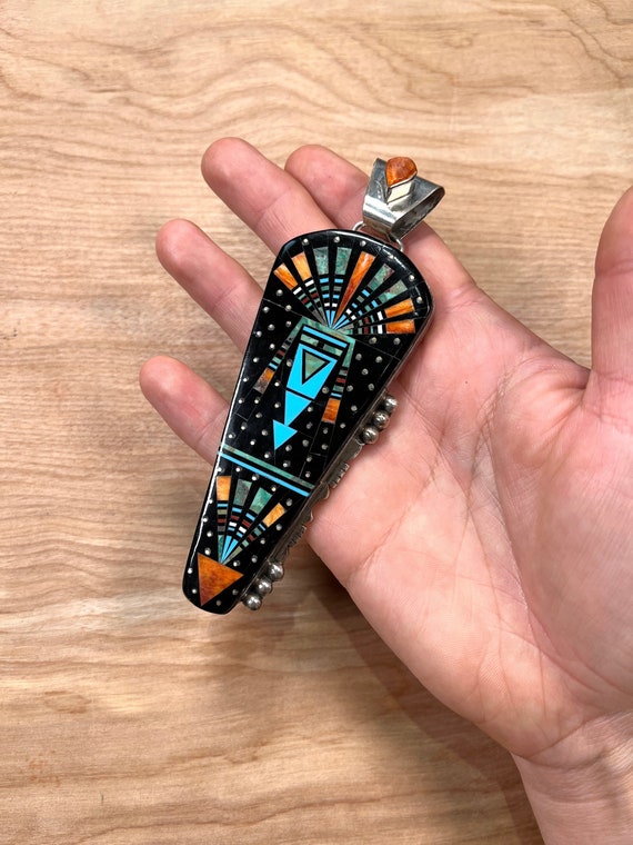 Huge Jet micro INLAY PENDANT, Navajo Ray Jack Ster