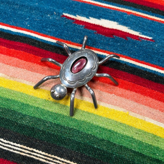 UNIQUE SPIDER PIN Spiny Oyster Sterling Silver Br… - image 2