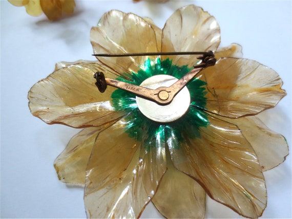 Palest Yellow Celluloid Flower Brooch and Flower … - image 3