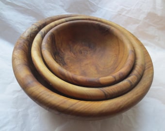 Old World Nesting Set of 3 Olive Burled Wood Bowls - Vintage 1970s -  Nuts and Chips