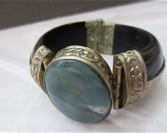 Adventurine and Wood  Bangle Bracelet - Vintage 1982 - Pin Clasp with Silver Fittings