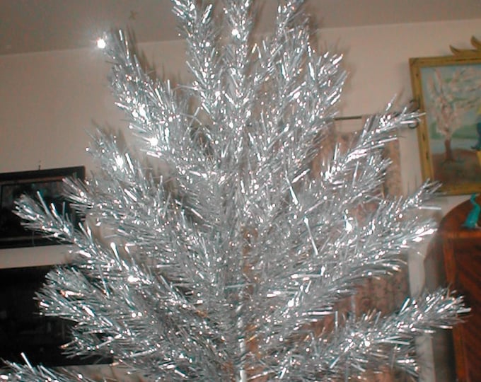 Vintage Silver Forest Aluminum Christmas Tree 4 1/2 Foot Modern