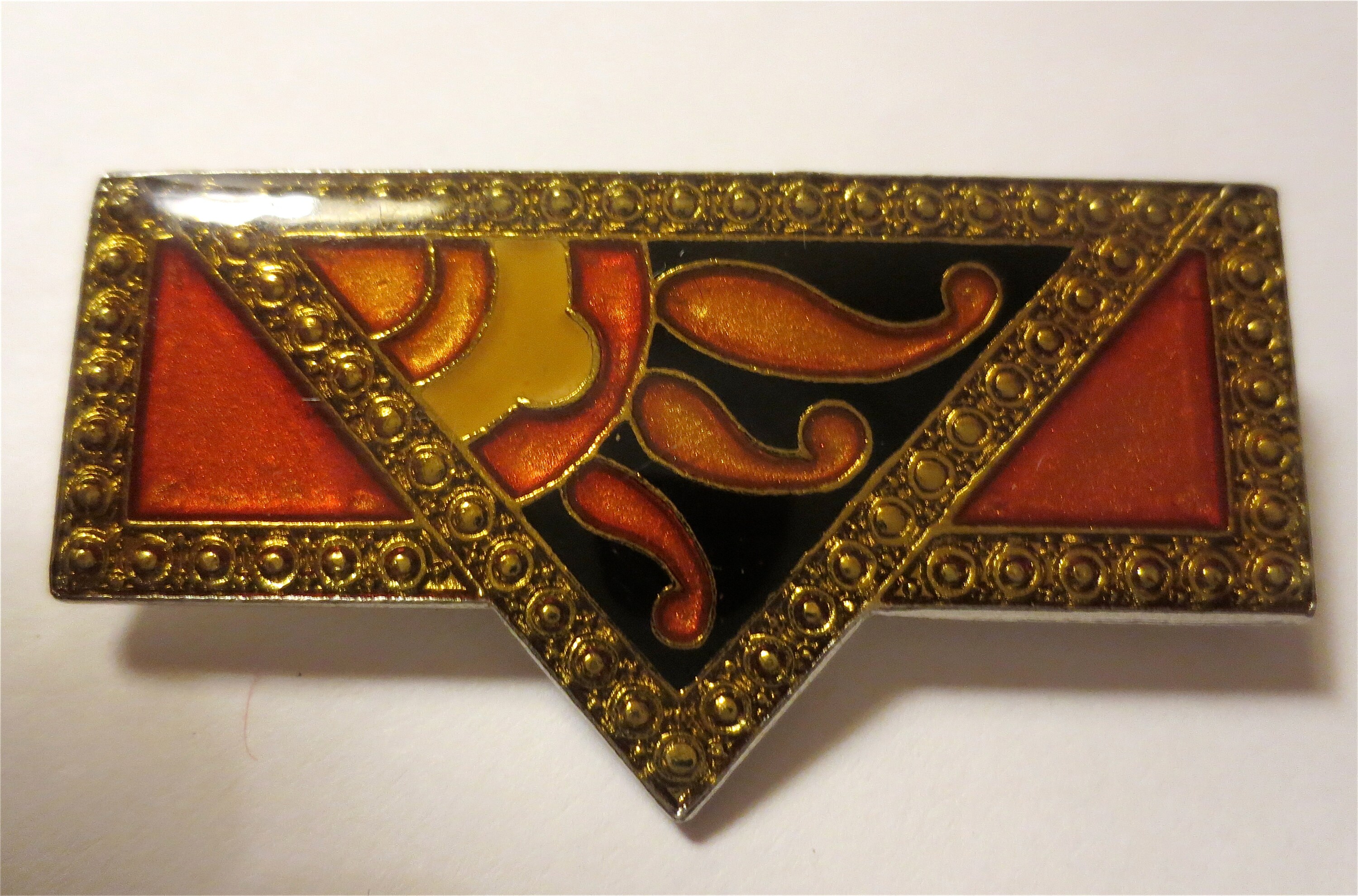 フランスヴィンテージ　PIERRE BEX ブローチ - 蓮の花を描いたデザイン Pierre Bex Style Art Deco Enamel Resin Brooch - Three