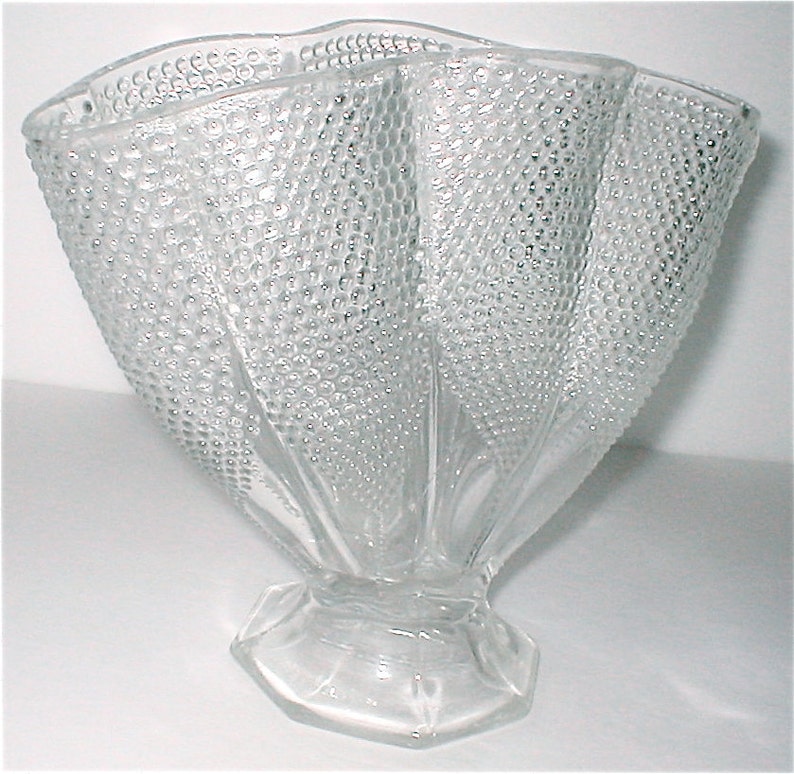 radium glass fan vase radium glass fan vase
