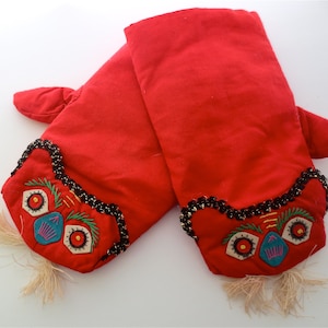 Kitten Mittens - Cotton Padded Gloves with Cat Faces - Chinese made - Traditional Children&#39;s  Accessories - Fits Medium Size Adult Hand