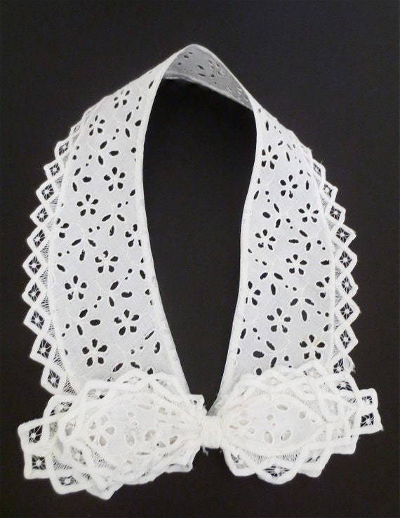Eyelet Lace Collar and Bow -