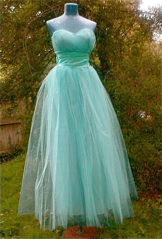 Turquoise Bridesmaid Gown - Tulle Full Skirt Bust… - image 3