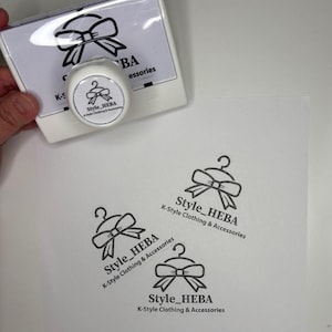Auf Plastik/Vinyl/Wasserfest- Custom Business Logo Stempel – Personalisierter Stempel mit Ihrem Logo für Verpackung, Branding & Schreibwaren