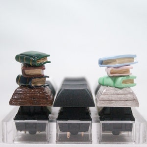 Book Stack Artisan Keycap | Light Academia / Dark Academia