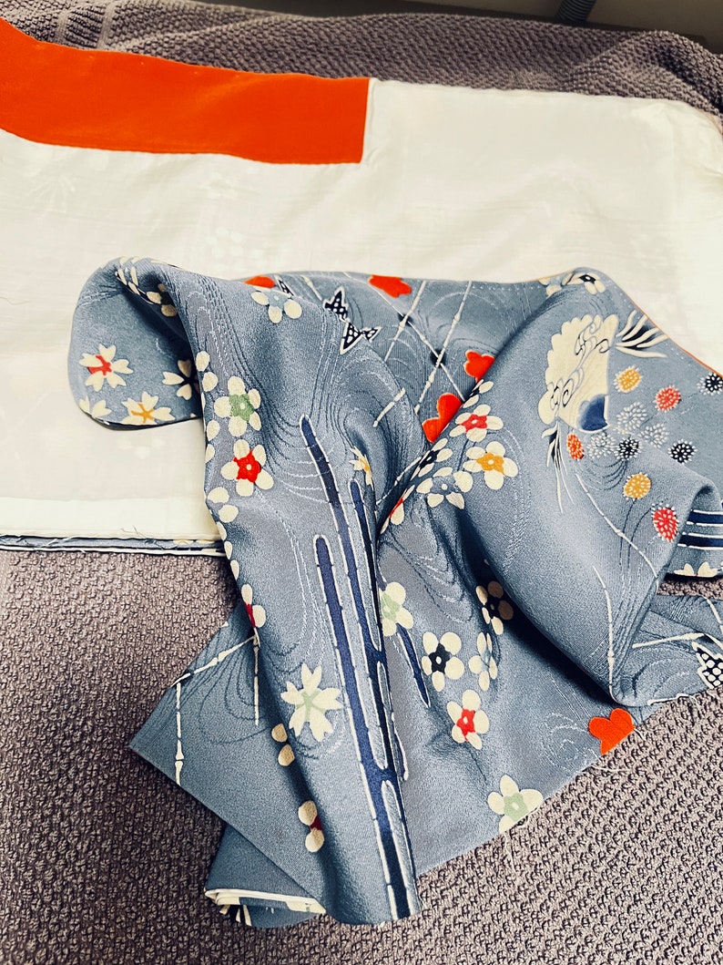 Japanese blue grey kimono silk crepe fabric floral designs 6x72 sewing crafting dressmaking bookbinding hat designs vintage image 3