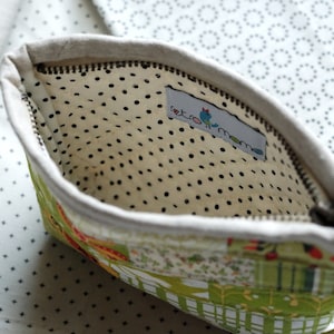 PDF Scrappy Zipper Pouch Sewing Pattern in 3 sizes image 10