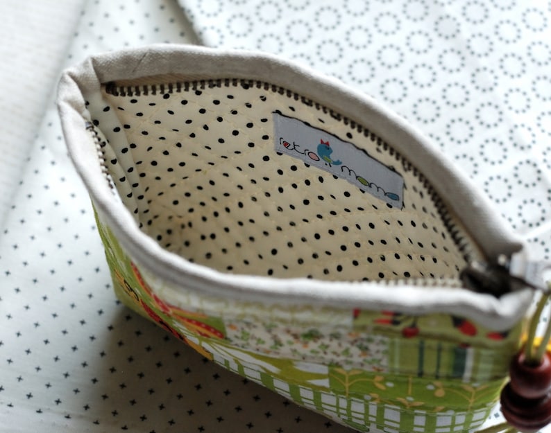 PDF Scrappy Zipper Pouch Sewing Pattern in 3 sizes image 10