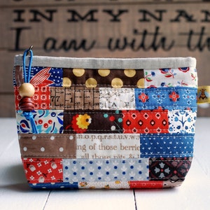 PDF Scrappy Zipper Pouch Sewing Pattern in 3 sizes image 8